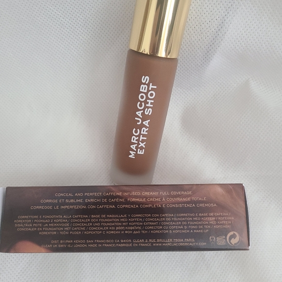 Marc Jacobs Makeup Cafe Marc Jacobs Extra Shot Caffeine Concealer And Foundation Shade Is D